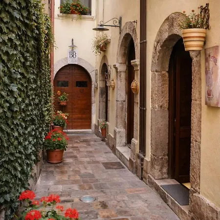 Angolo Antico Bed & Breakfast 3*